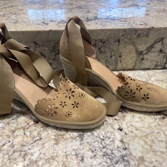NWOB Veronica Beard "Sand" Soleil Espadrille Wedge with Tie Ribbon in Size 8M - Picture 8 of 12